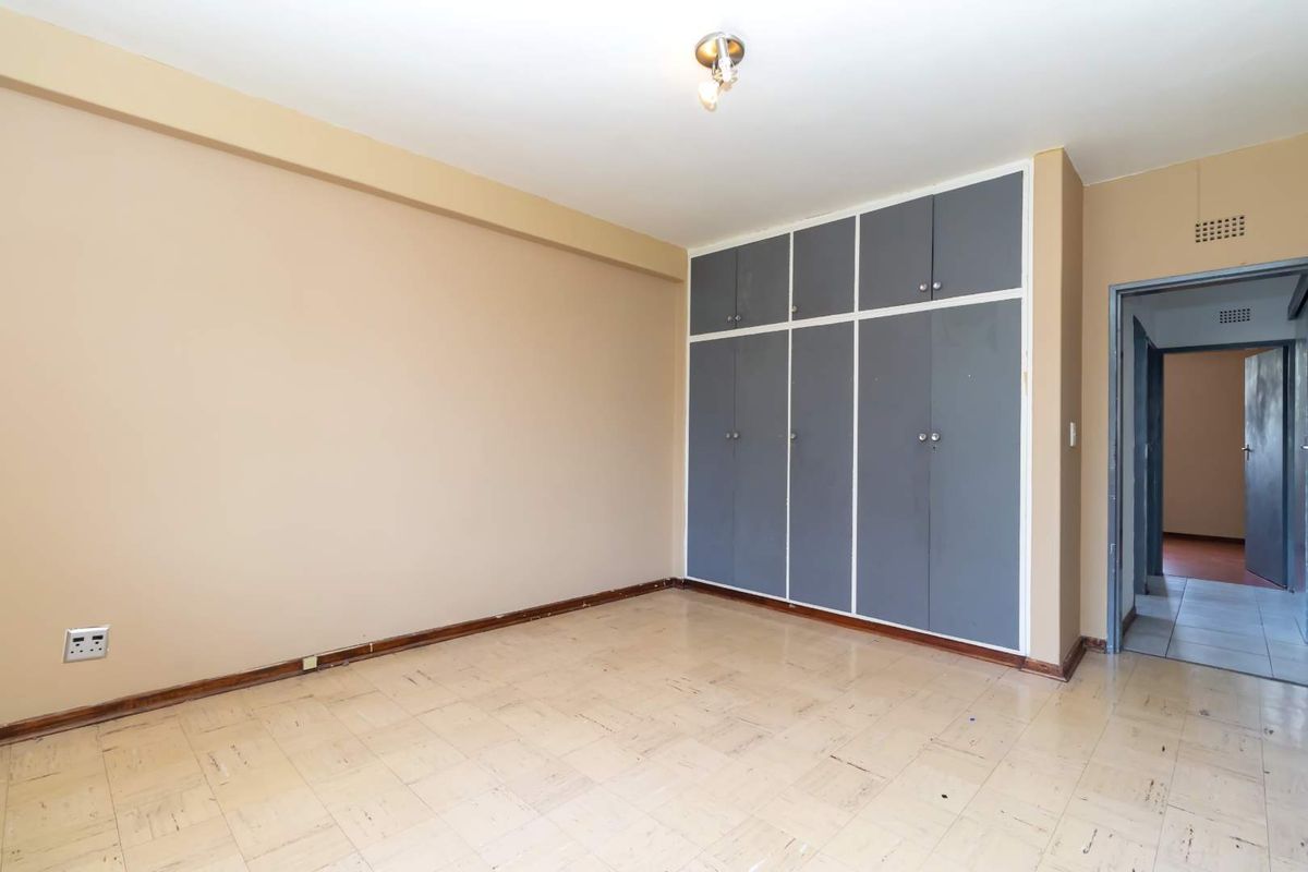 Apartment For Sale in Florida Lake - Photo 4