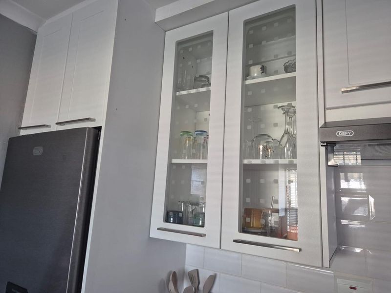 Clayville R 910 000- Beautiful Family Home - Photo 10