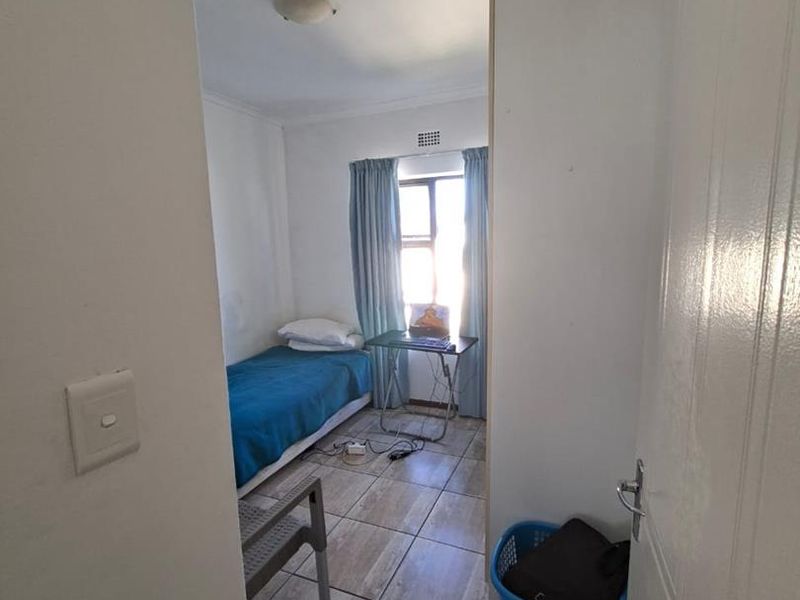 Comfortable Living in a Secure and safe Estate - The Perfect Starter Home - Photo 10