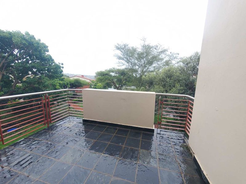 Stunning 1 bedroom apartment at Jackal Creek Golf Estate - Photo 2