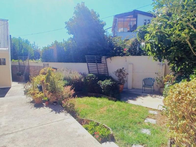 3 Bedroom 3 Bathroom Home - Photo 3
