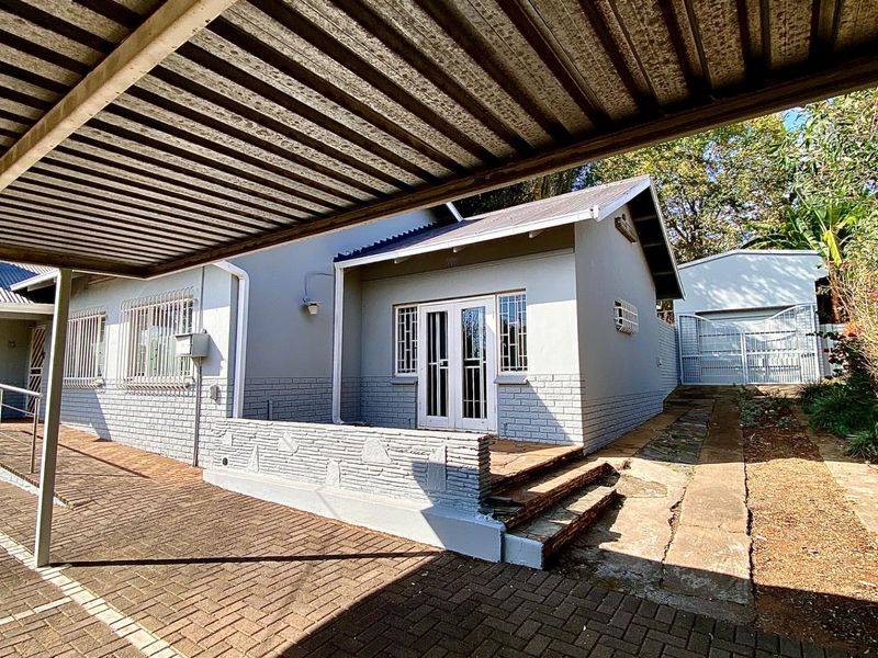 Family Home with a Spacious Yard - Photo 5