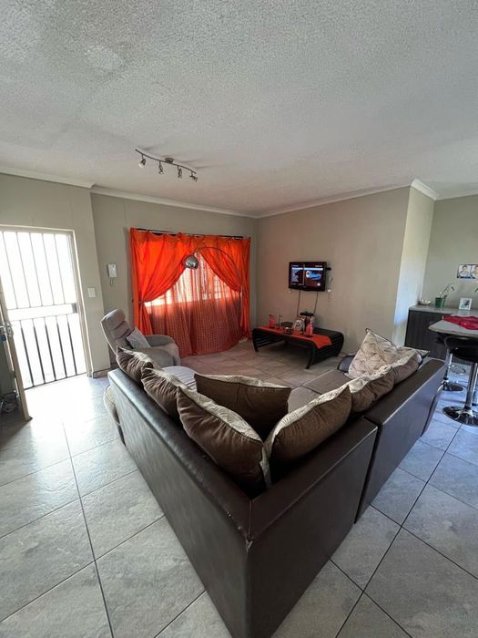 Property #2262177, Townhouse Sold in Tsumeb Central