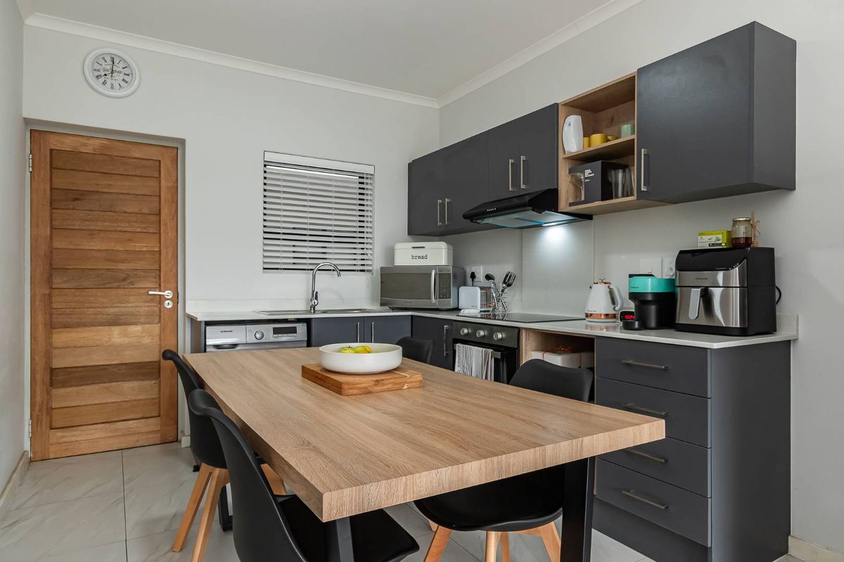 Modern 2 bedroom Apartment. - Photo 4