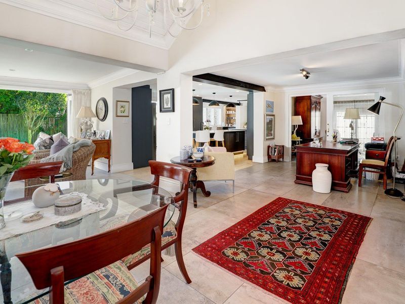 Spacious Open-Plan Family Home & Spectacular Views - Photo 9