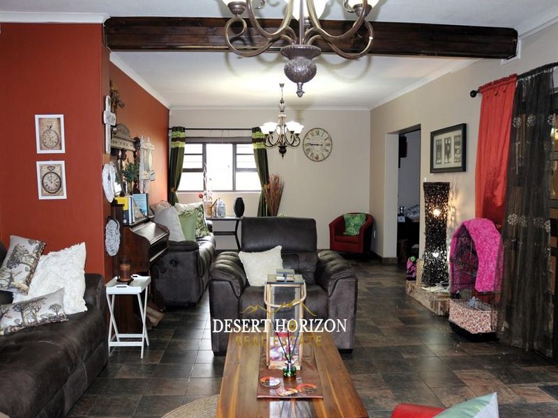 Walvis Bay ,Erongo | Beautiful spacious home with a flat - Photo 4