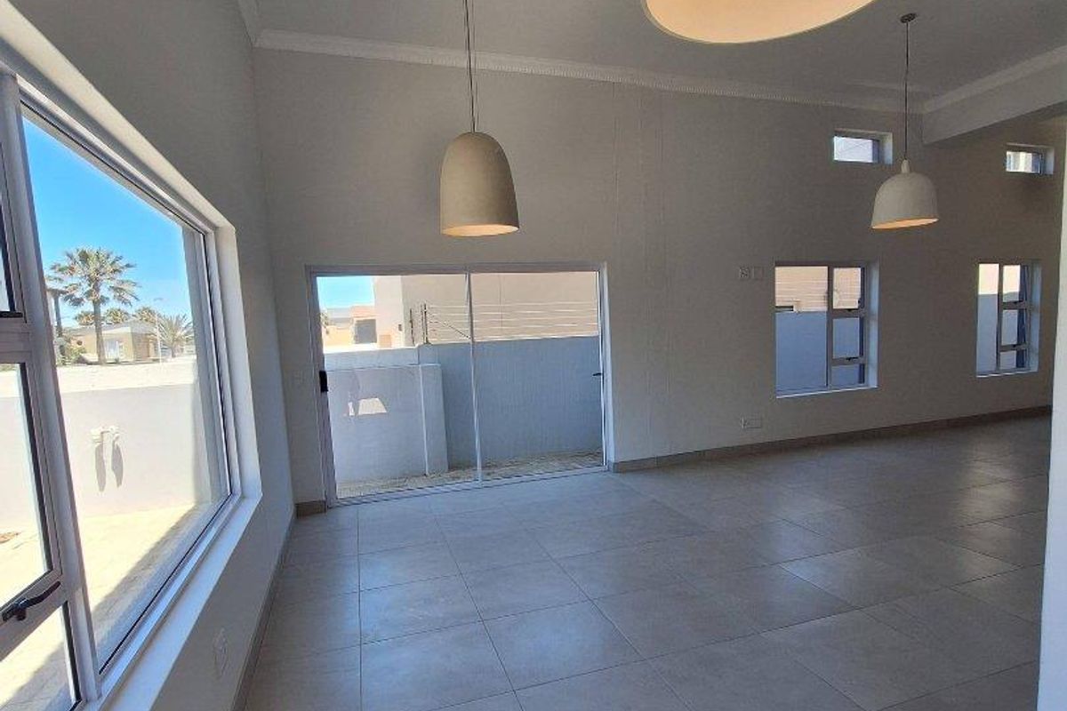 Swakopmund- For Sale-N$6 250 000 - Photo 4