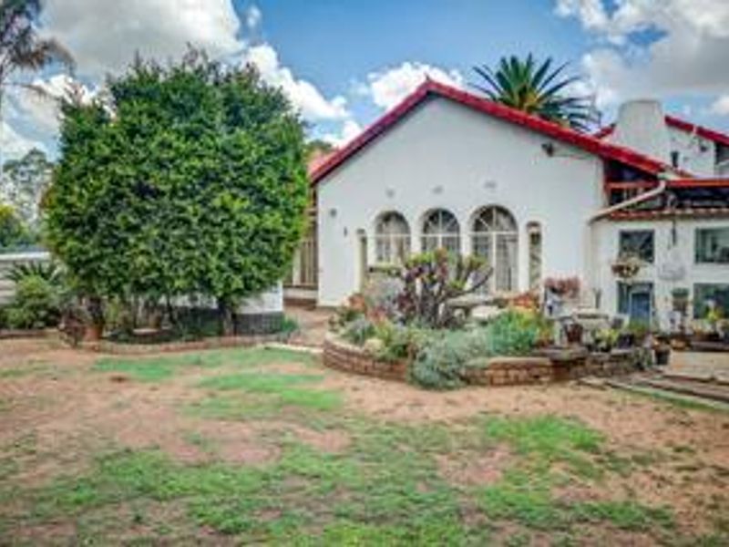 Enchanting Family Home - Glen Marais - Photo 2