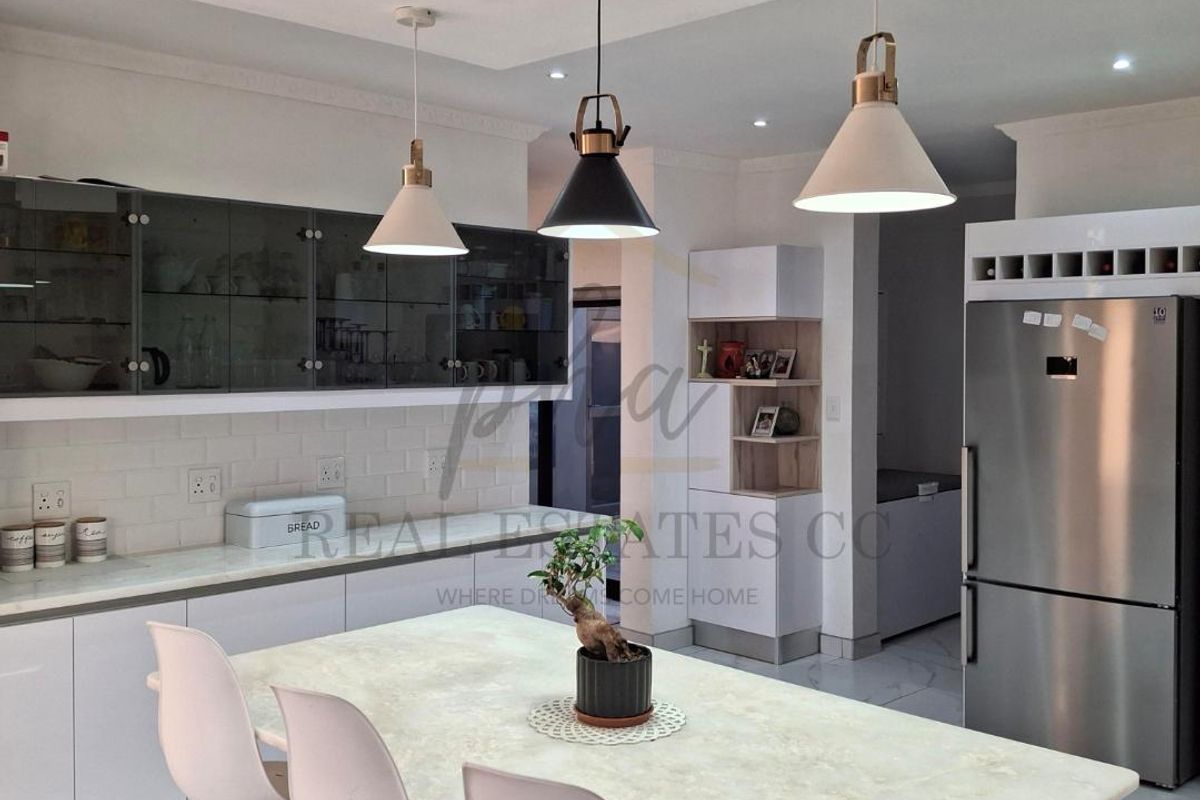 Luxurious Double-Storey Family Home for Sale in Kramersdorf - Photo 5