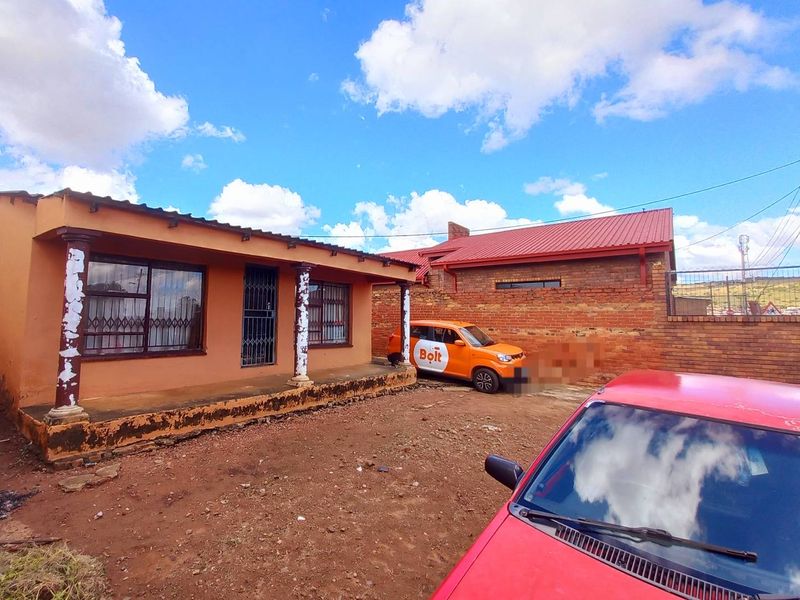 Two Bedrooms house for sale in Atteridgeville - Photo 2