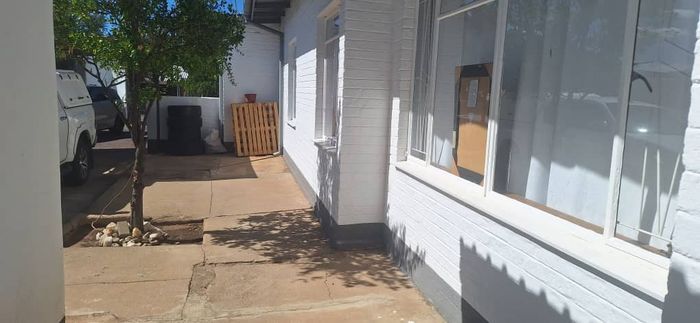 Property #2433156, House For Sale in Pioniers Park