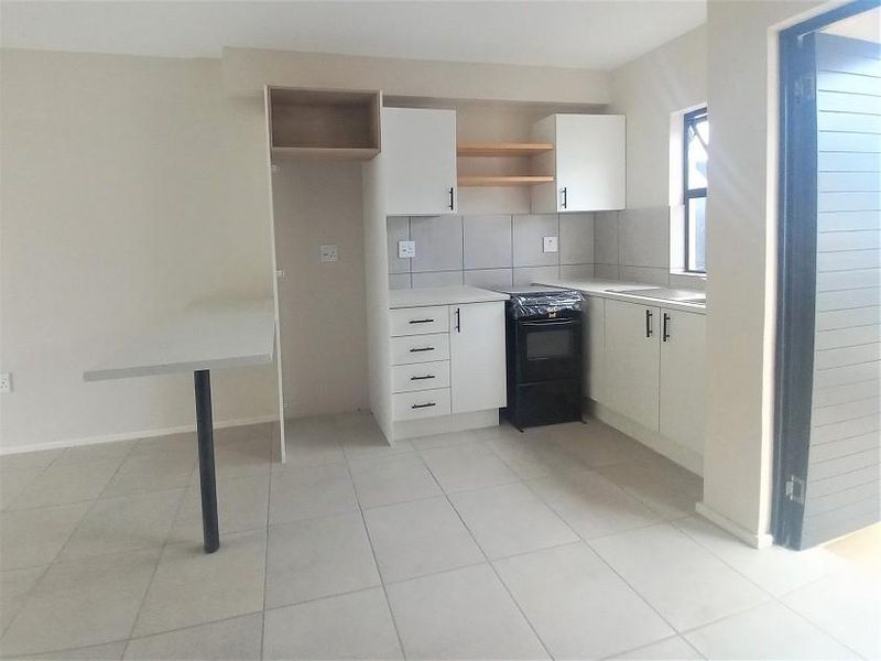 FOR RENT  |  Hillcrest  |  Kings Gate Estate  |  2 Bedroom Duplex - Photo 5