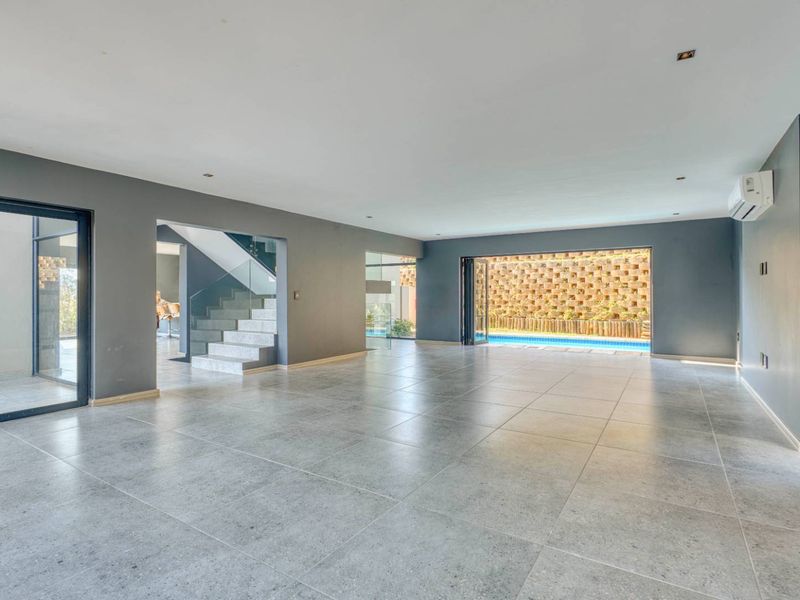 Luxury Living Overlooking the Ernie Els Signature Golf Course - Photo 6