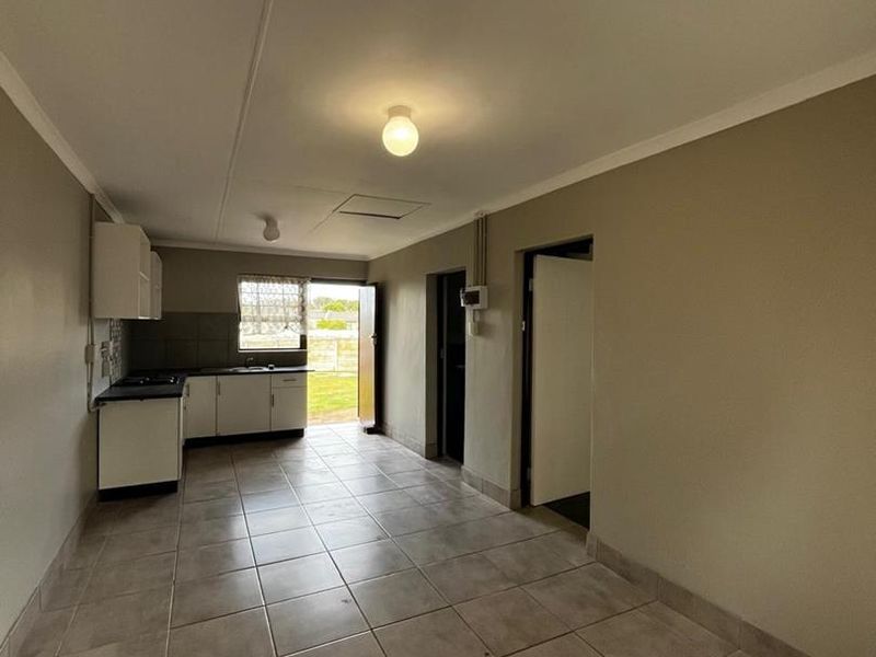 Immaculate 1 Bedroom in Sherwood - Photo 5