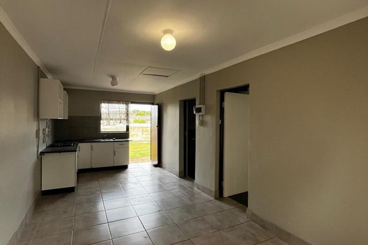 Immaculate 1 Bedroom in Sherwood - Photo 5