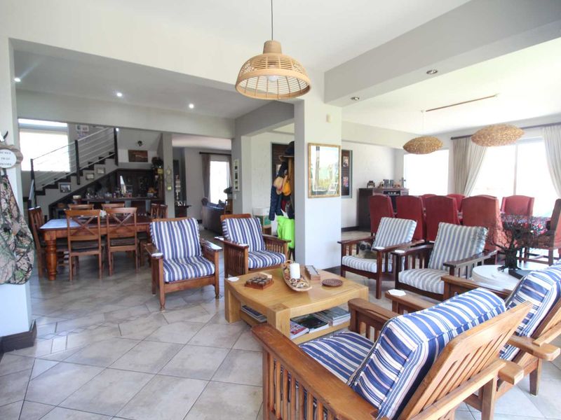 4 Bedroom Home with 2 Flats & Ocean Views Near Platz Am Meer Mall - Photo 5