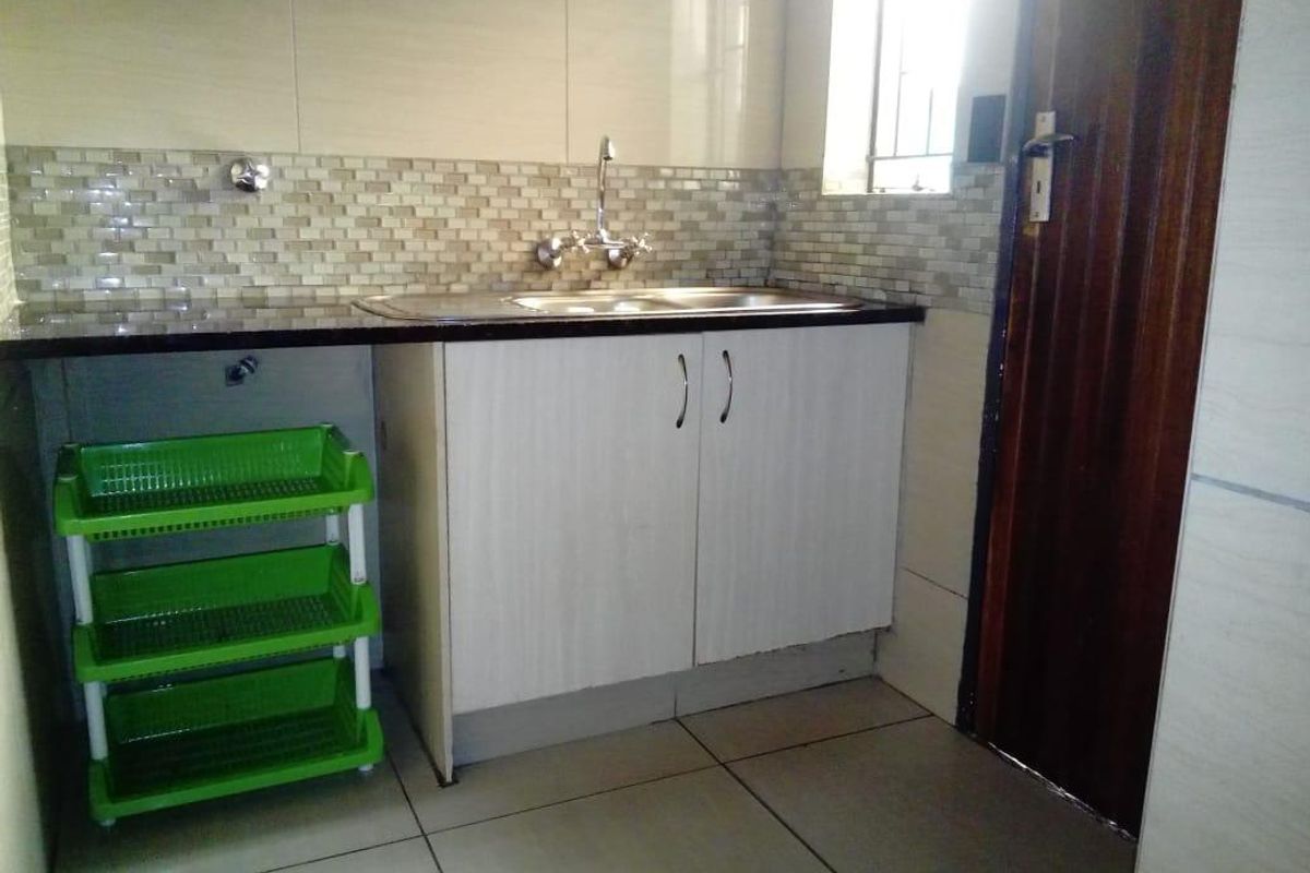 House for Rent in van Riebeeck Park Kempton Park - Photo 5