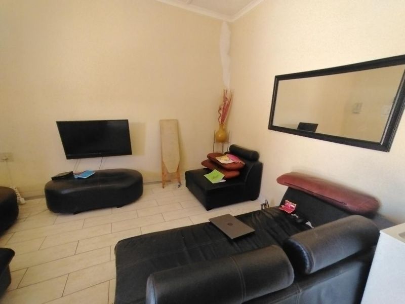 TOWNHOUSE FOR SALE - KHOMASDAL - Photo 2