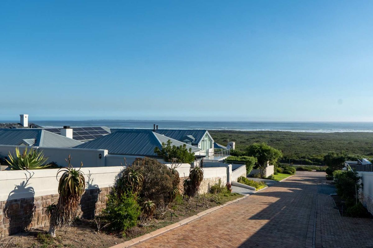 360degree Views - Golf course & Sea - Photo 5