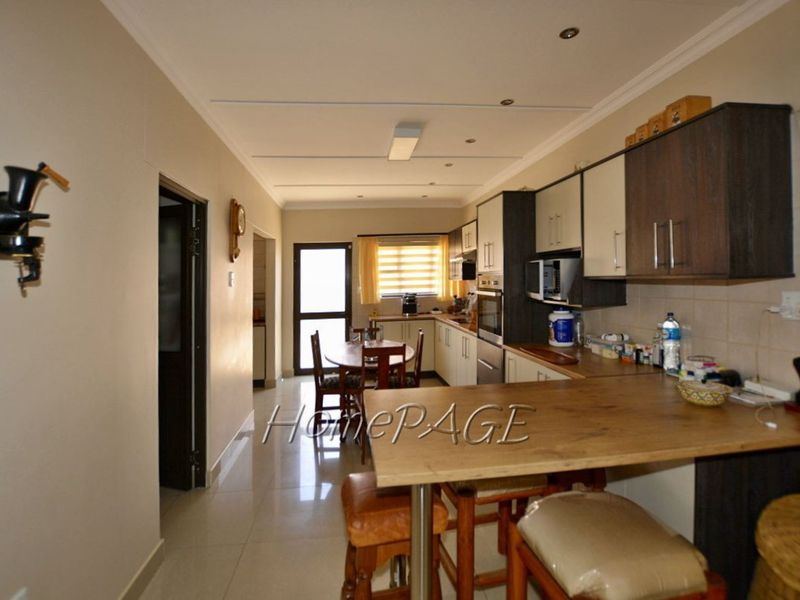 Meersig, Walvis Bay,  2 x 3 Bedr Homes on one plot is for Sale - Photo 4