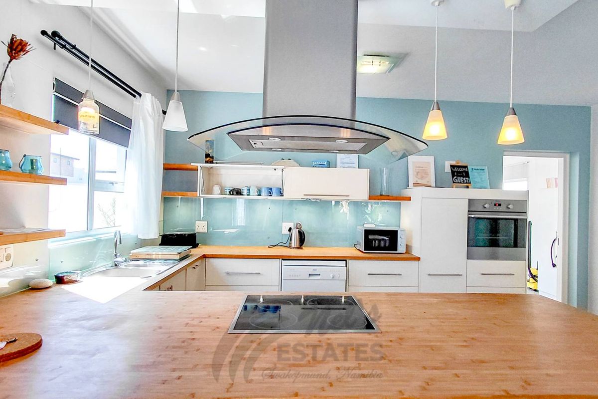 Delightful Townhouse For Sale in Vogelstrand, Swakopmund - Photo 4