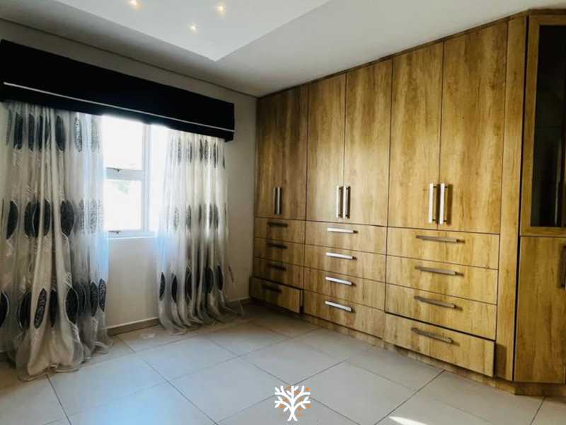 Family Home For Sale | Elisenheim | N$2 925 000 - Photo 5
