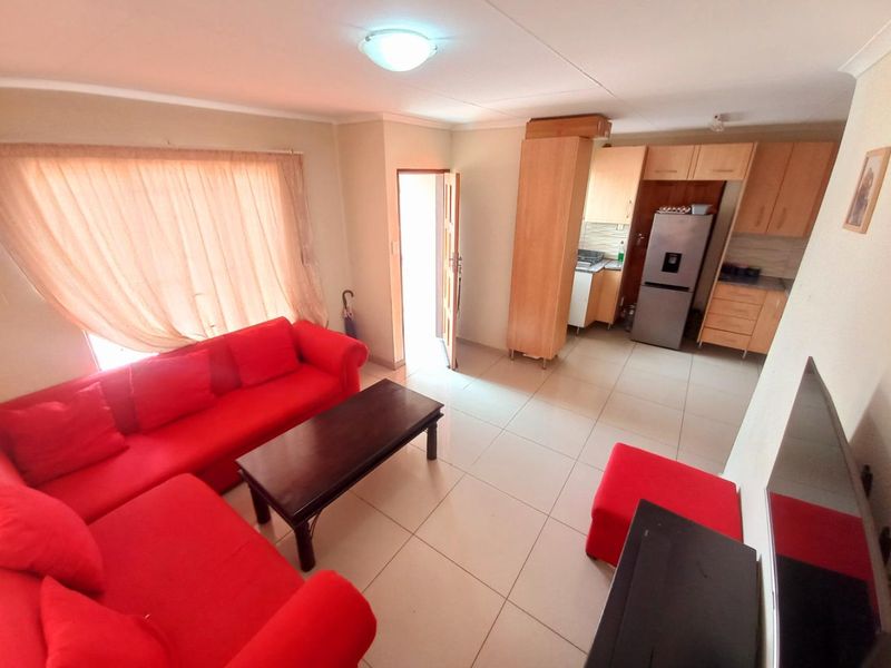 Three bedrooms house for sale in Soshanguve Block YY - Photo 8