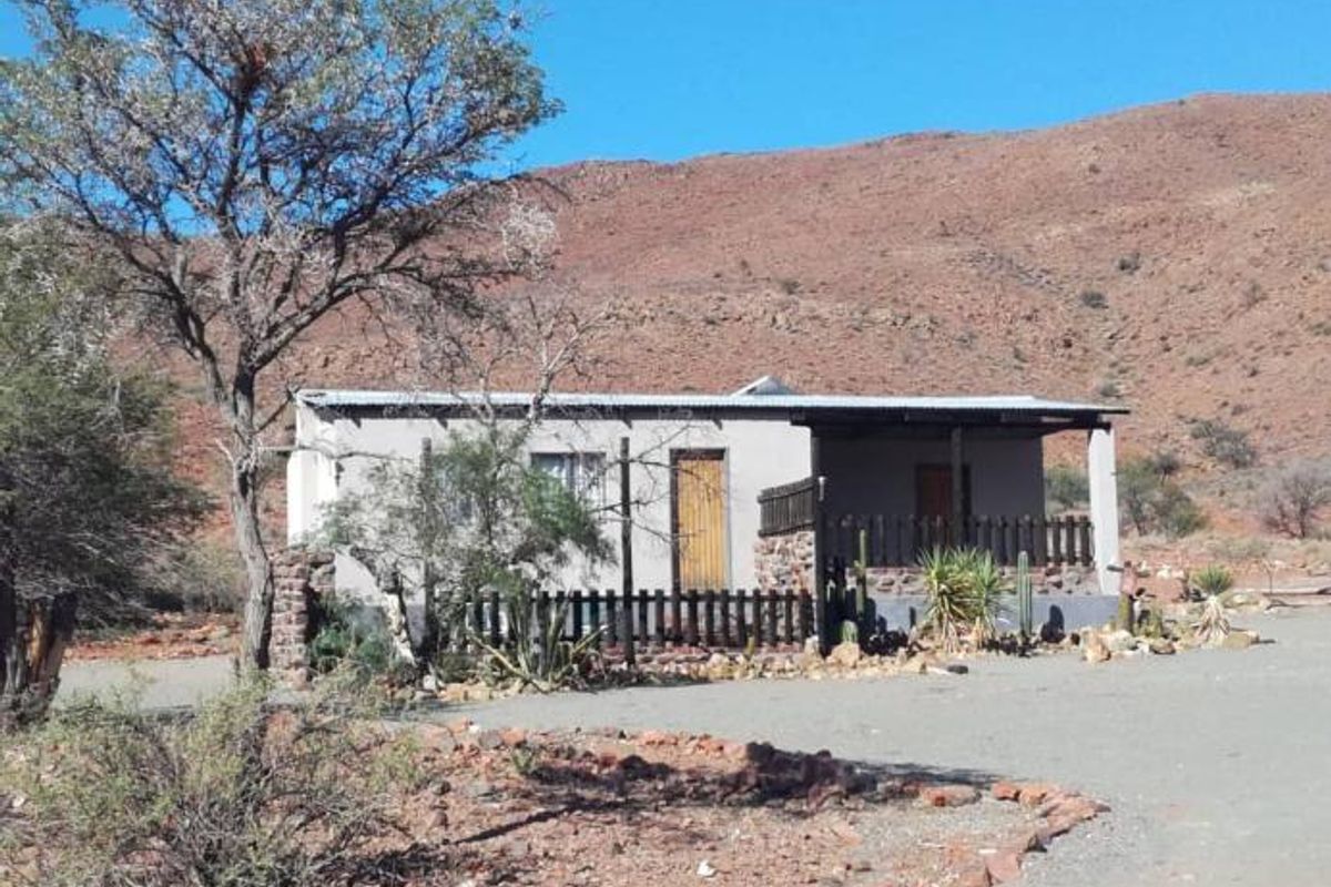 TOURISM-HUNTING-LIVESTOCK FARM FOR SALE IIN HARDAP DISTRICT - Photo 4