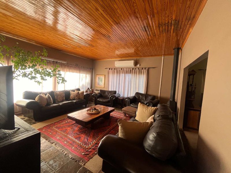 Discover your dream family home in a tranquil environment. - Photo 2