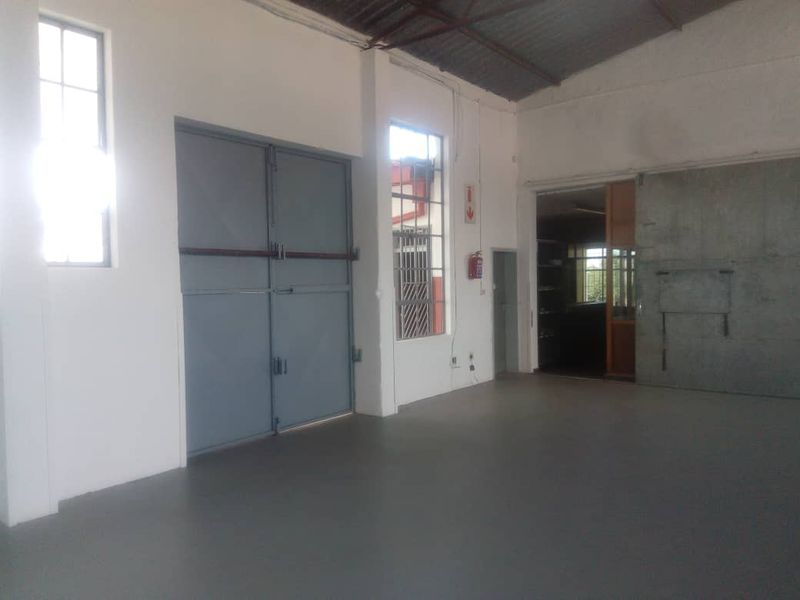 Warehouse For Sale in Southern Industrial - Photo 3