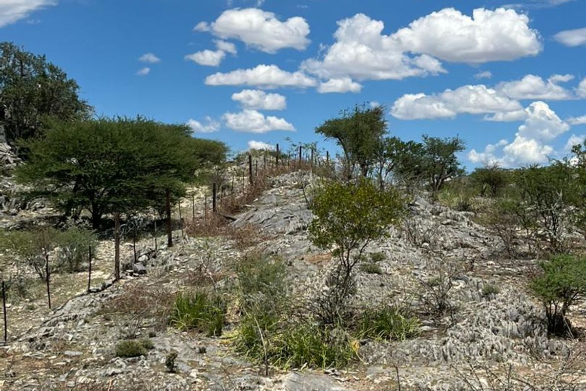 3 HACTRE PLOT 55KM OUT OF WINDHOEK, FOR SALE, CLOSE PROXIMITY TO REHOBOTH TOWN!! - Photo 4