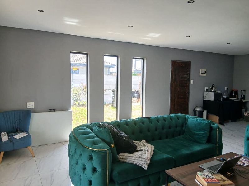 Your Dream Home Awaits: Customize the Kitchen & Closet! - Photo 6