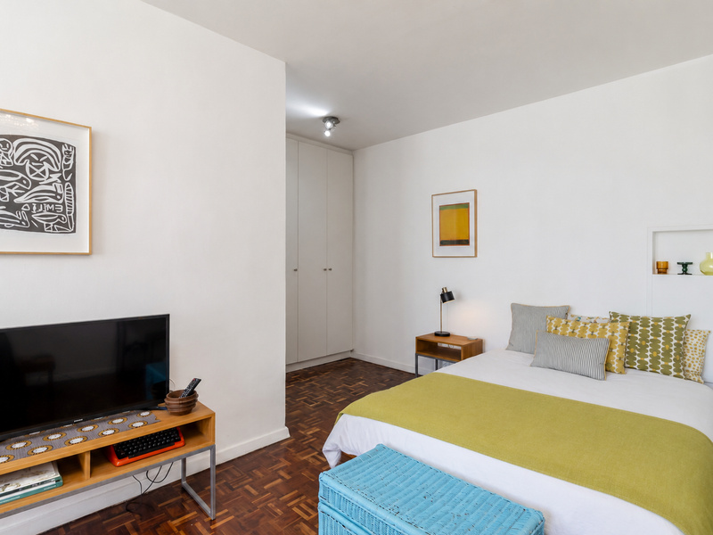 Gorgeous fully furnished Pad at St Martini available to rent immediately - Photo 4