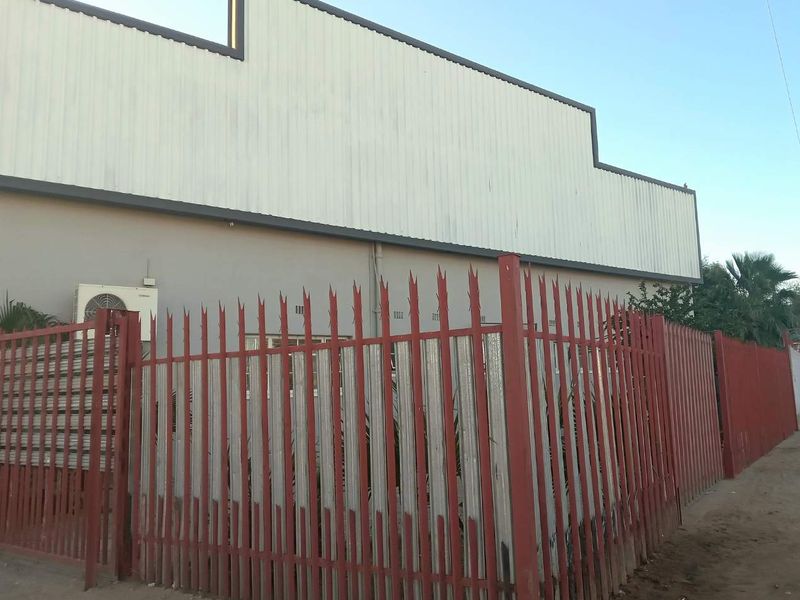 Commercial Property with Huge Potential & Strong Rental Income – Kakamas - Photo 6