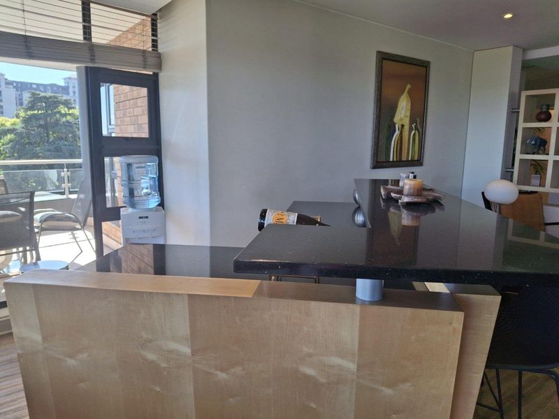AN EXQUISITE THREE BEDROOM FURNISHED PENTHOUSE - Photo 9