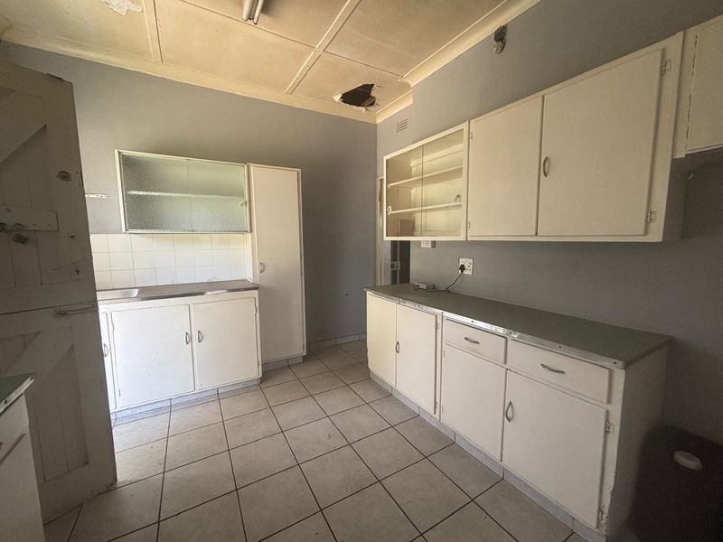 3 Bedroom 1 Bathroom House for sale in Linmeyer - Photo 5