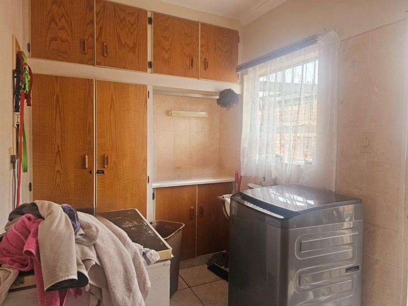 **Charming 2-Bedroom Facebrick Townhouse for Sale** - Photo 10