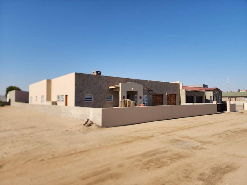 This neat and well maintaned house is for the bigger family. - Photo 3