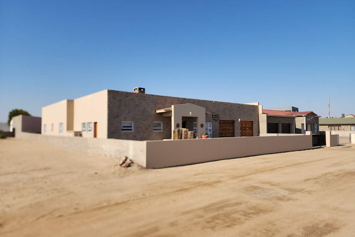 This neat and well maintaned house is for the bigger family. - Photo 3