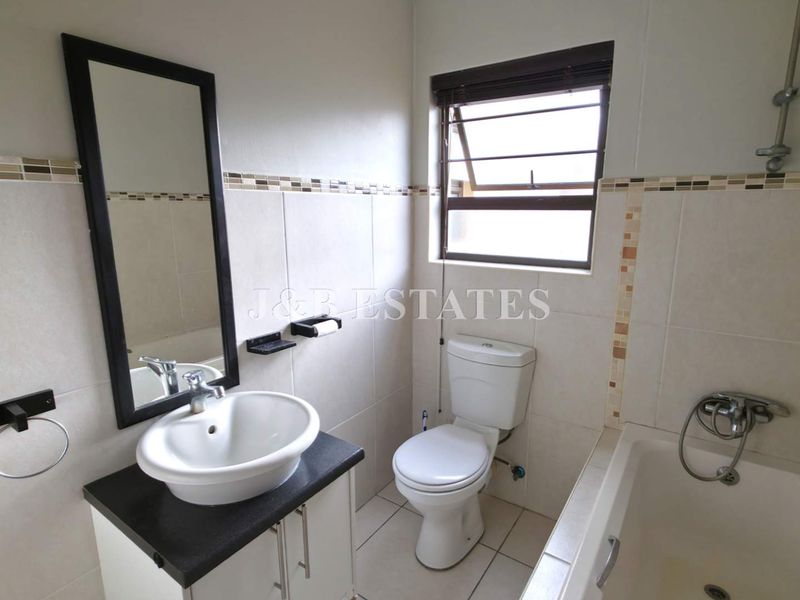 Ideal Starter Home - Photo 7