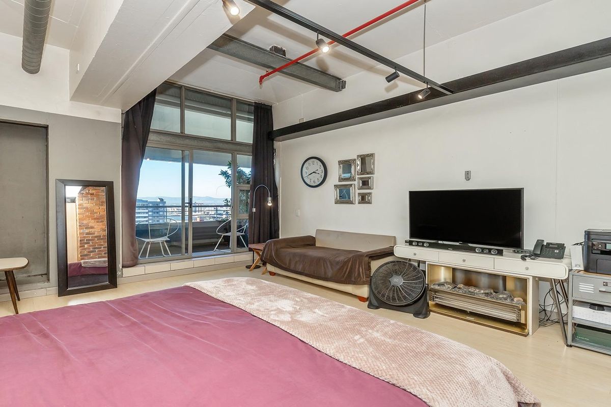 Spacious Furnished Studio With Amazing Views - Photo 4