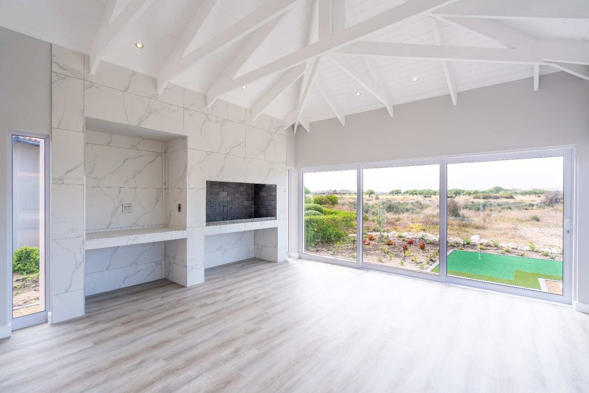 Well Priced Home, Waiting for its New Owner - Photo 3