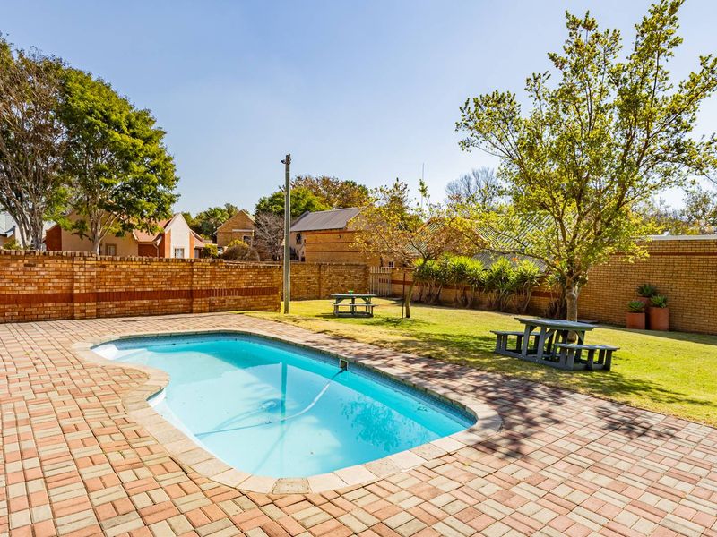 Secure & Modern 2-Bedroom, 2-Bathroom Home | Silver Willows, Pretoria East - Photo 10