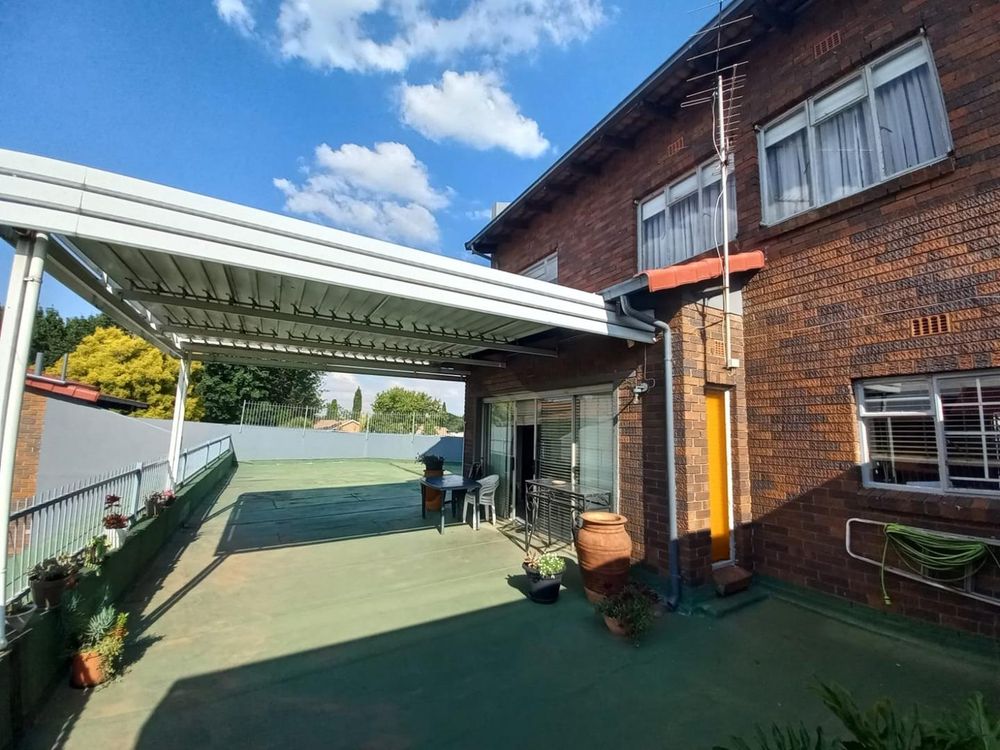 spacious balcony area