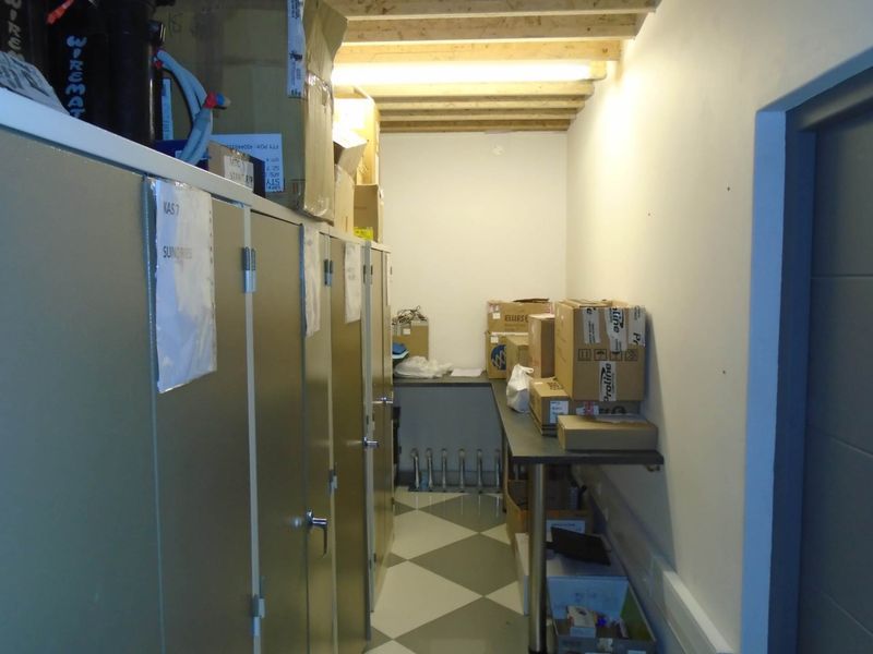 INDUSTRIAL WAREHOUSE IN EXCELLENT POSITION - Photo 6