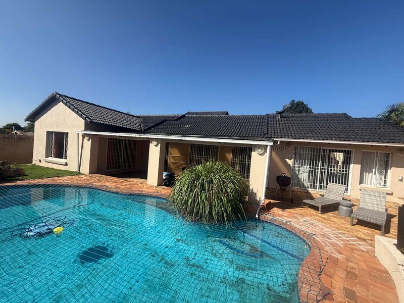 2 Houses on One Stand – Dual Living, Dual Income Opportunity! - Photo 5