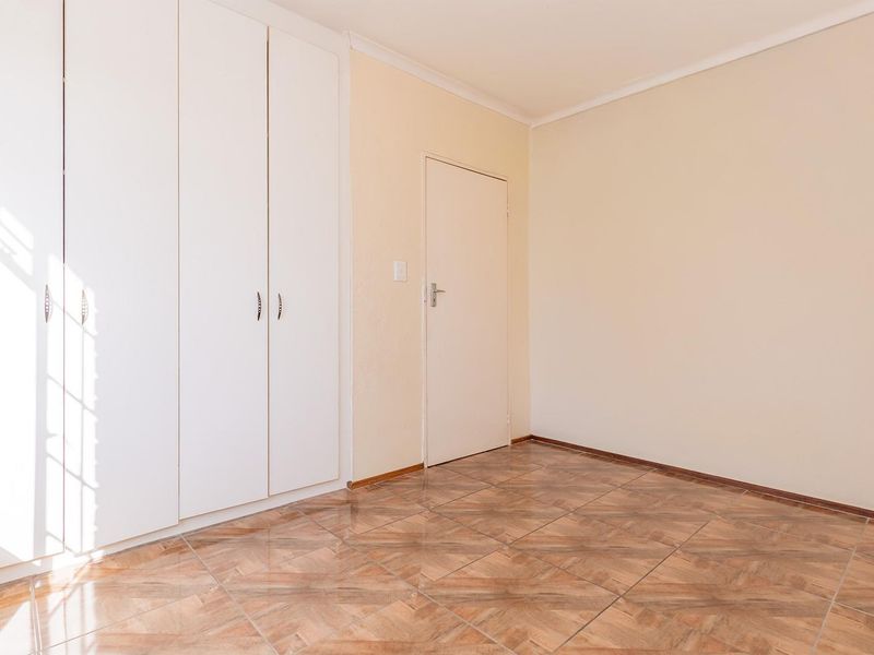 WHY PAY RENT? - Photo 10