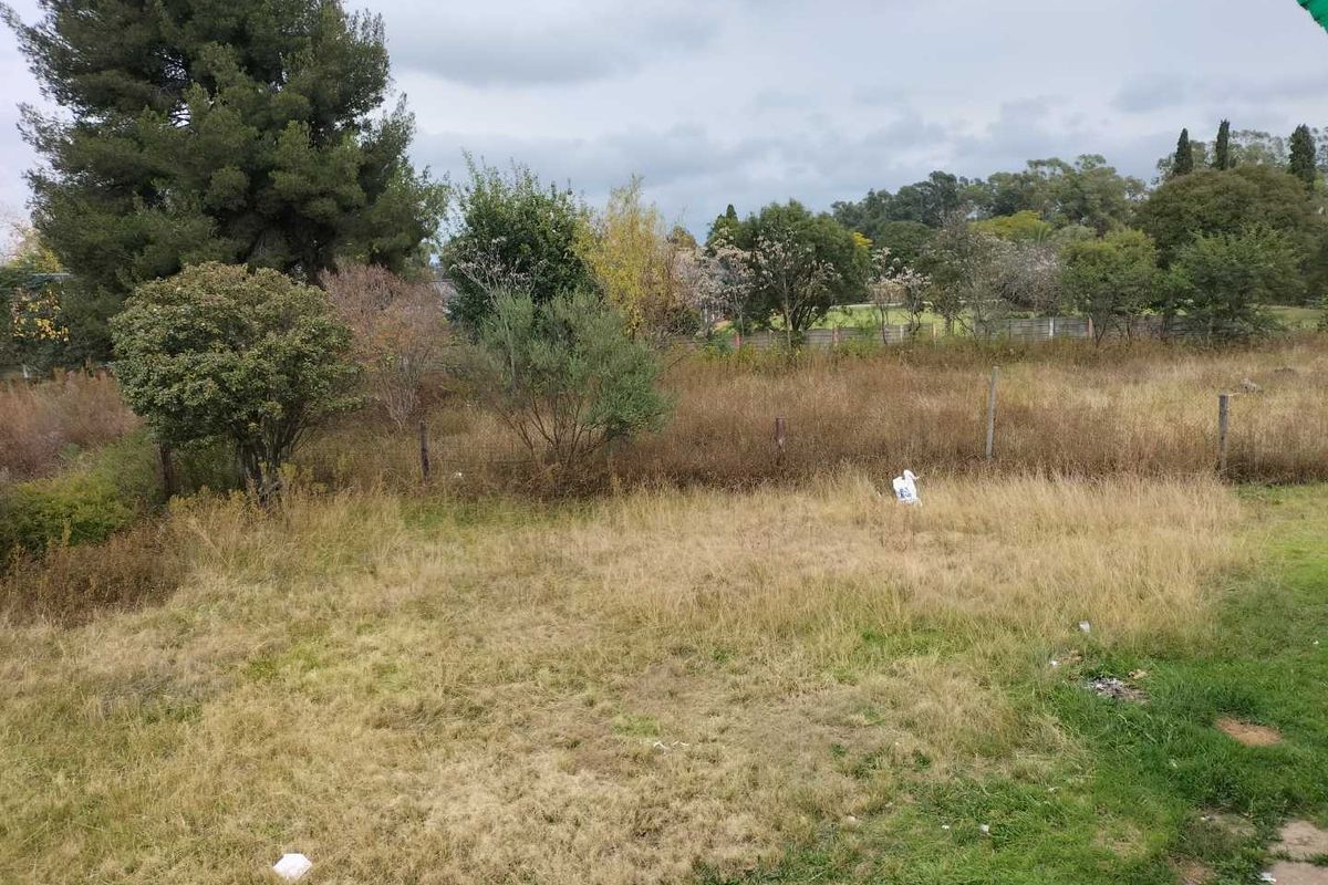 15716m2 plot with borehole - Photo 5