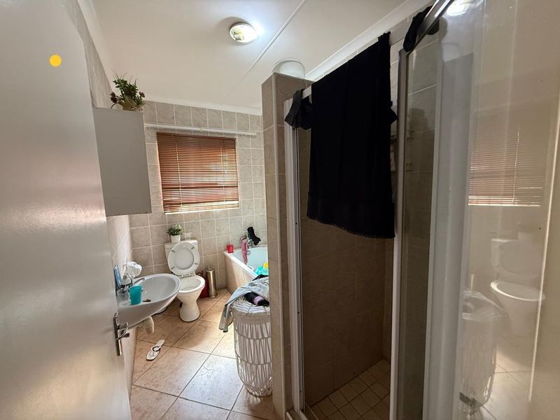 Townhouse for sale in hochland park - Photo 4