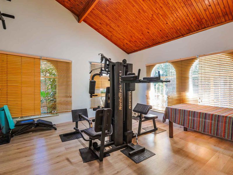 Fully Furnished Family Haven in Prime Garsfontein. - Photo 4